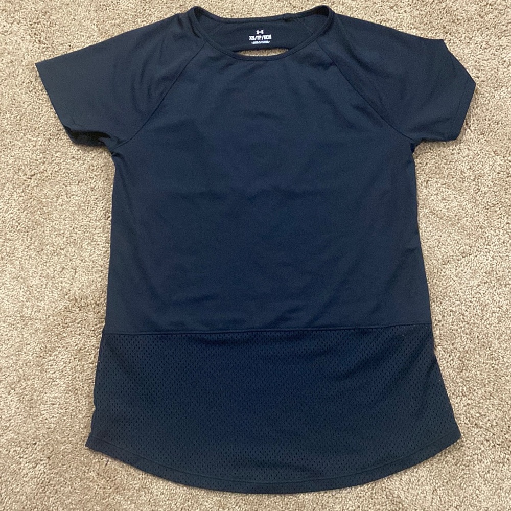 Extra Small Black Under Armor short sleeve shirt